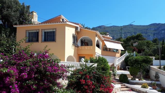 3 chambre Villa/Maison à vendre à Dénia avec piscine garage - 540 000 € (Ref: 10042243)