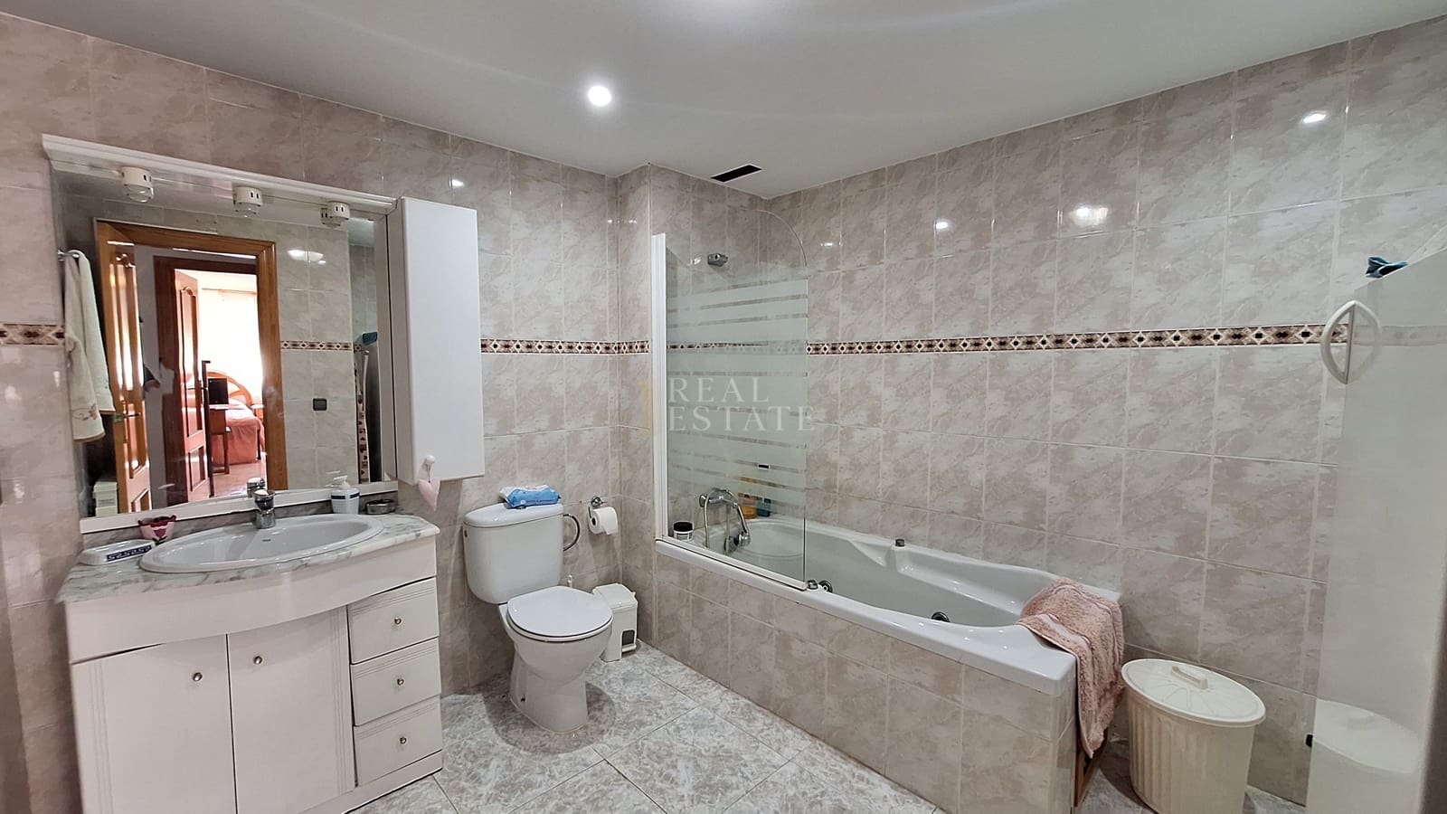3 bedroom Townhouse for sale in Els Poblets with garage - € 270,000 (Ref: 10045893)