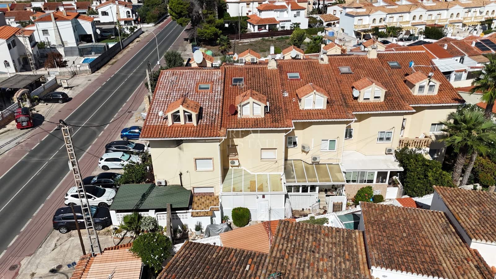 3 bedroom Townhouse for sale in Els Poblets with garage - € 270,000 (Ref: 10045893)