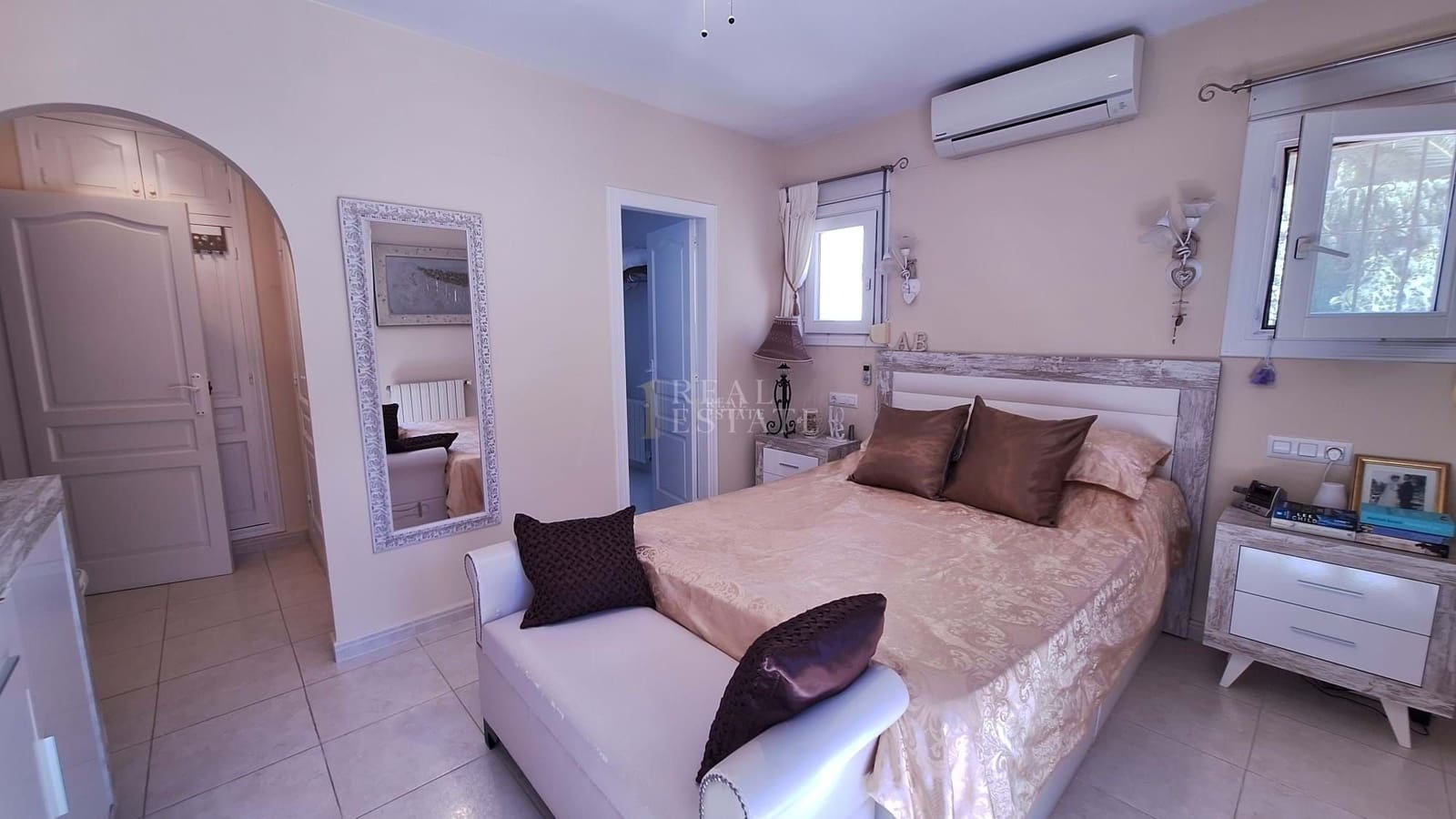 Chalet de 3 habitaciones en Javea / Xàbia en venta con piscina garaje - 725.000 € (Ref: 10049650)