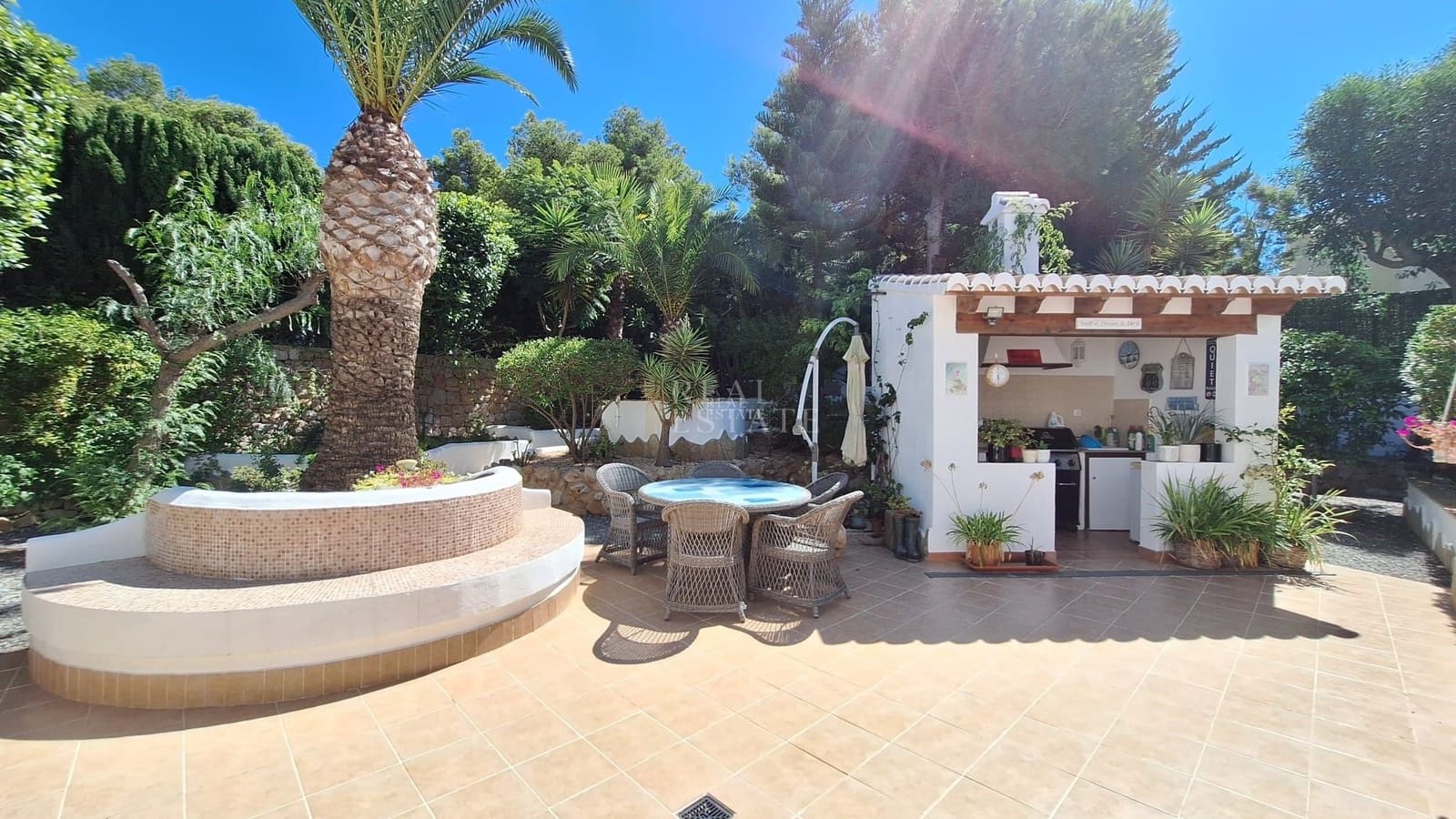 Chalet de 3 habitaciones en Javea / Xàbia en venta con piscina garaje - 725.000 € (Ref: 10049650)
