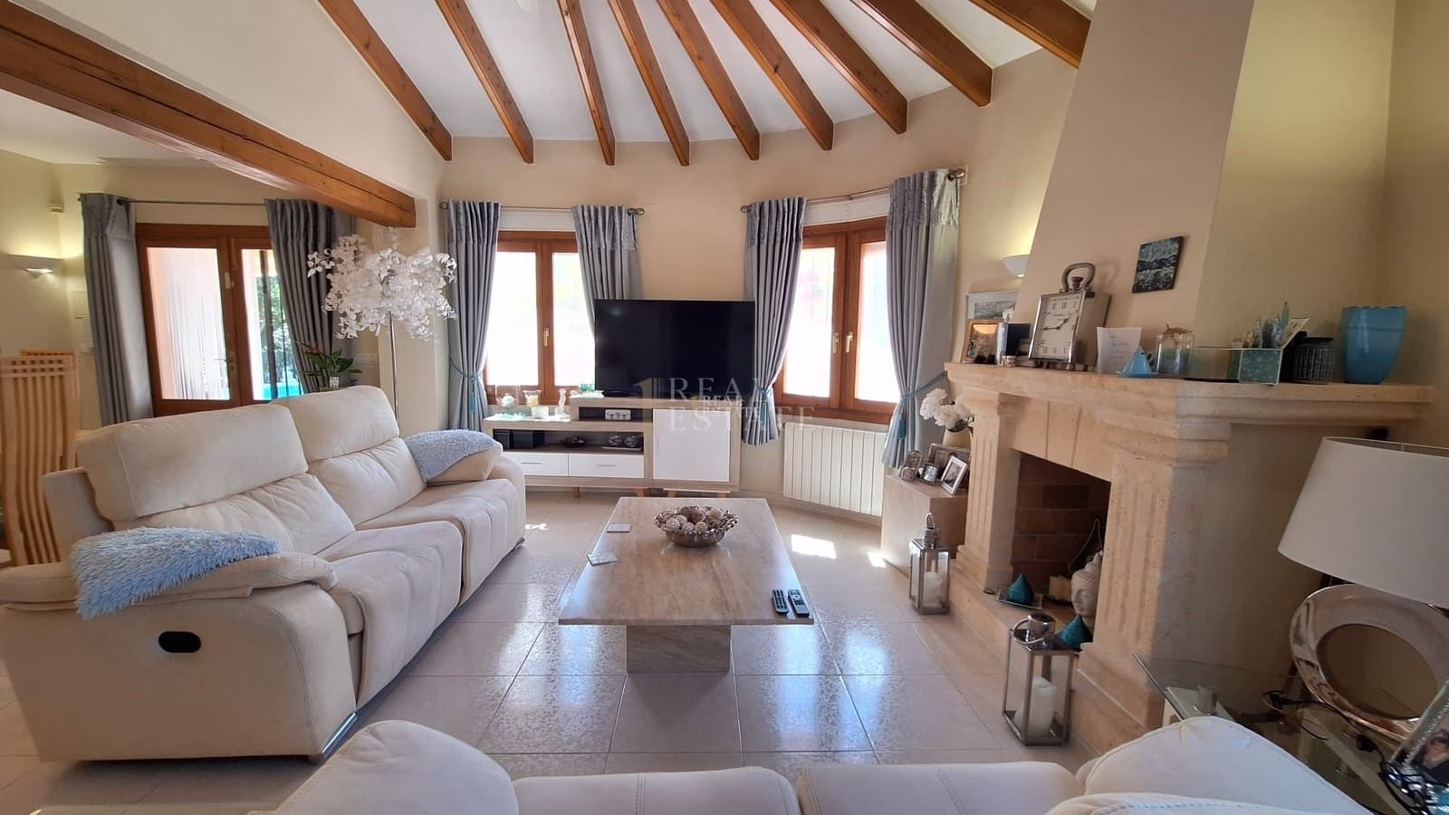 Chalet de 3 habitaciones en Javea / Xàbia en venta con piscina garaje - 725.000 € (Ref: 10049650)