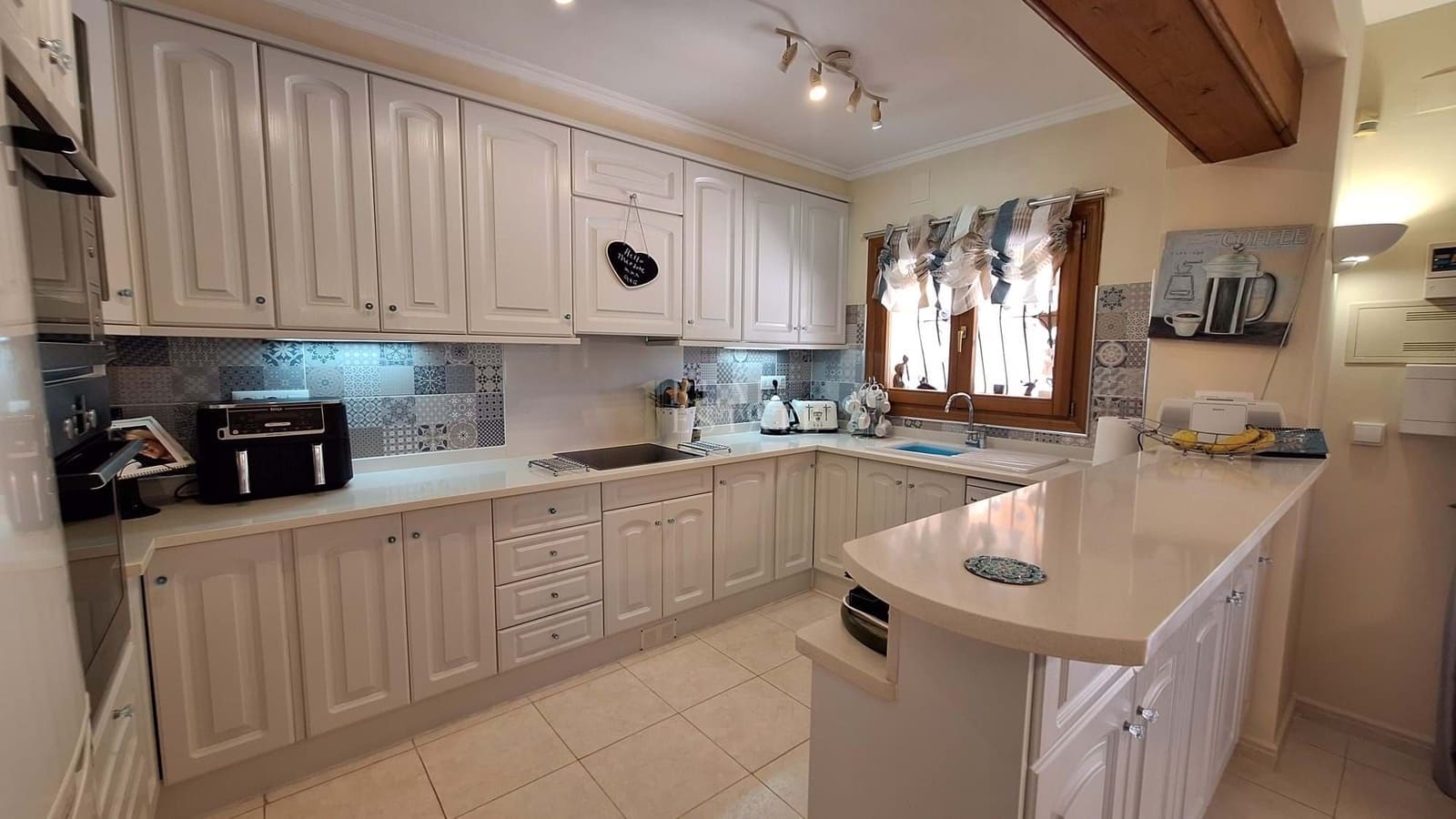Chalet de 3 habitaciones en Javea / Xàbia en venta con piscina garaje - 725.000 € (Ref: 10049650)