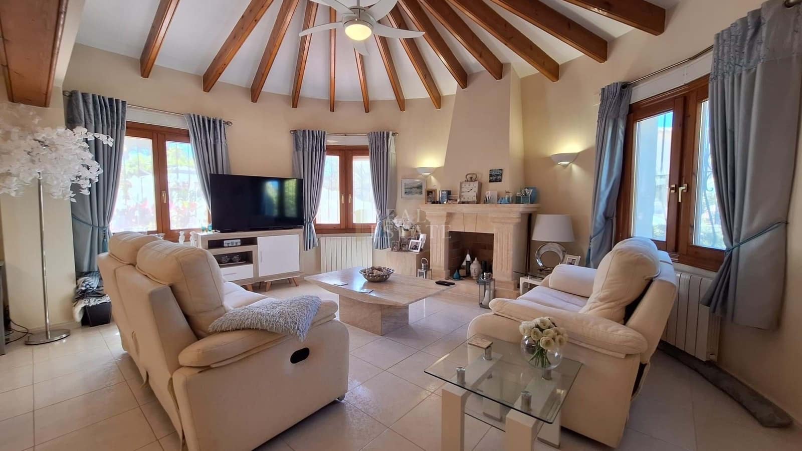 Chalet de 3 habitaciones en Javea / Xàbia en venta con piscina garaje - 725.000 € (Ref: 10049650)