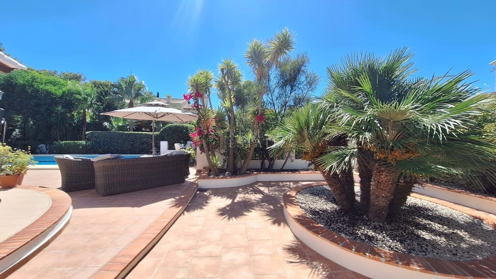 Chalet de 3 habitaciones en Javea / Xàbia en venta con piscina garaje - 725.000 € (Ref: 10049650)