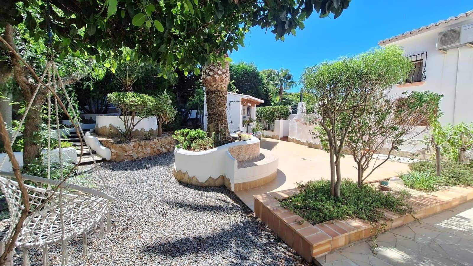 Chalet de 3 habitaciones en Javea / Xàbia en venta con piscina garaje - 725.000 € (Ref: 10049650)