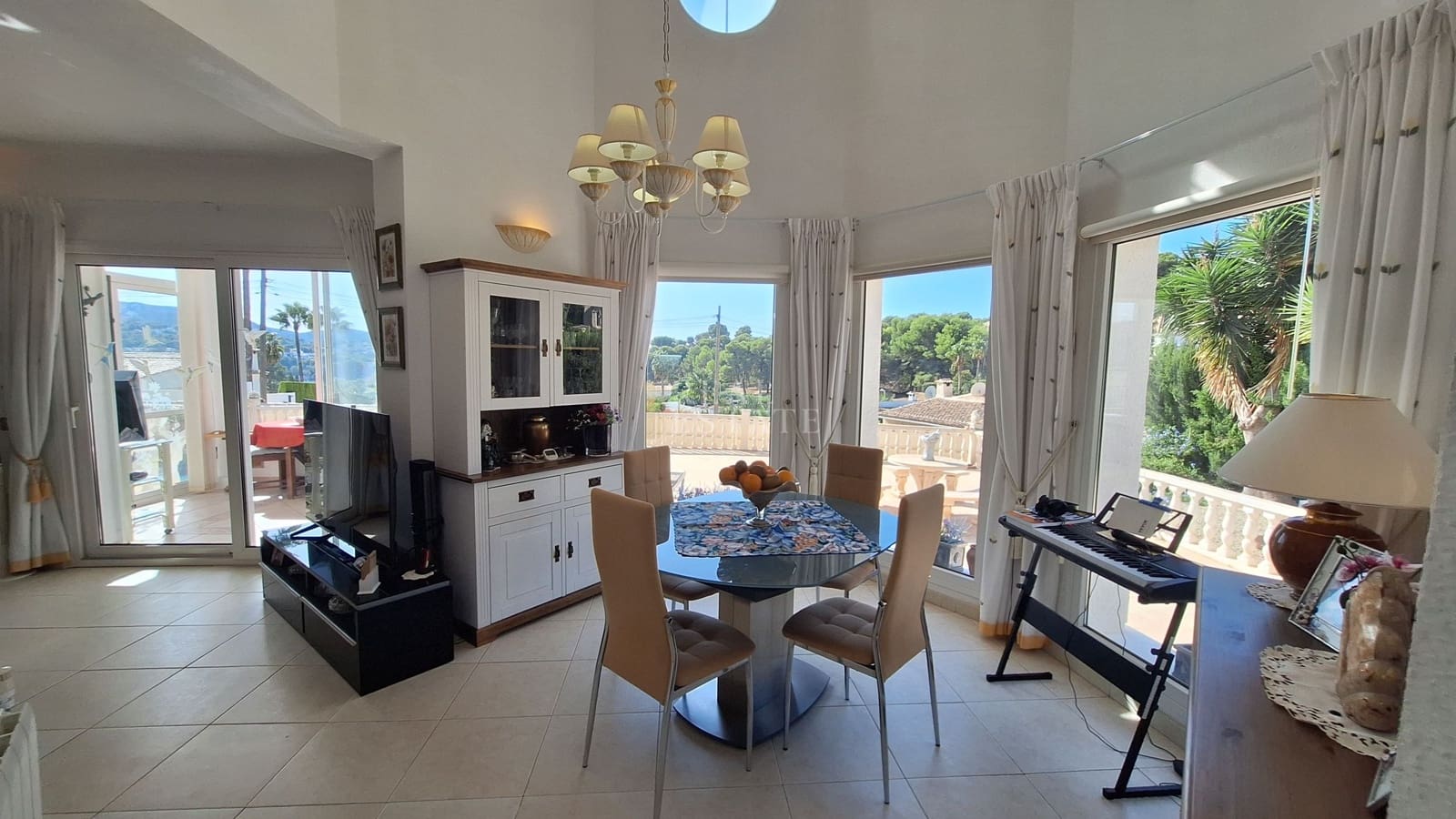 3 Zimmer Villa zu verkaufen in Moraira mit Pool - 620.000 € (Ref: 10057832)
