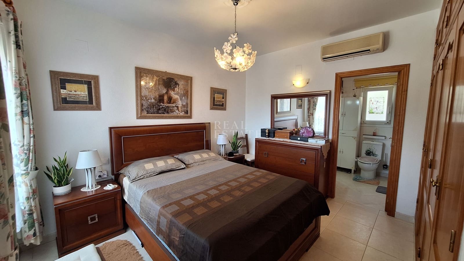 3 Zimmer Villa zu verkaufen in Moraira mit Pool - 620.000 € (Ref: 10057832)