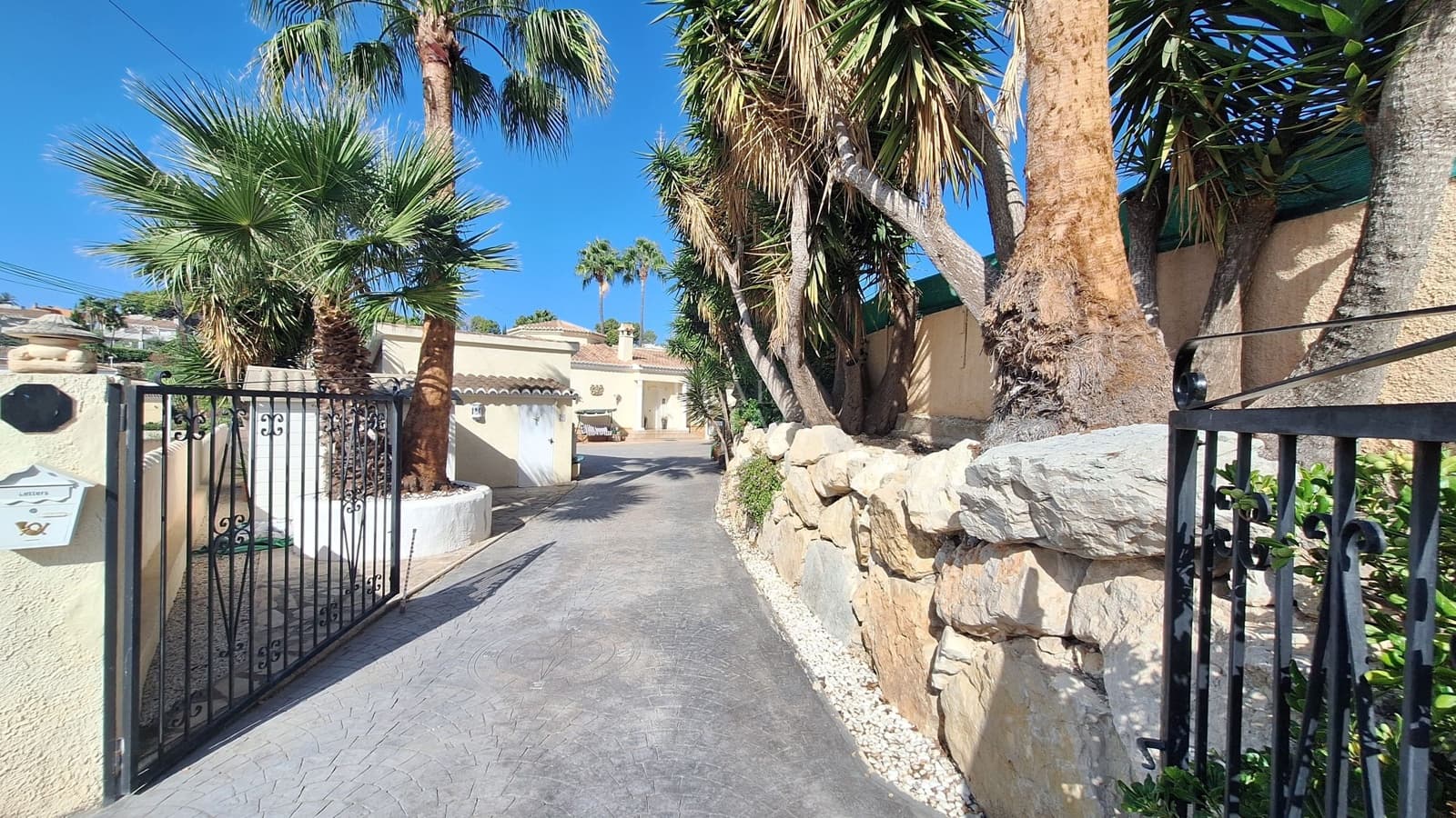 3 Zimmer Villa zu verkaufen in Moraira mit Pool - 620.000 € (Ref: 10057832)