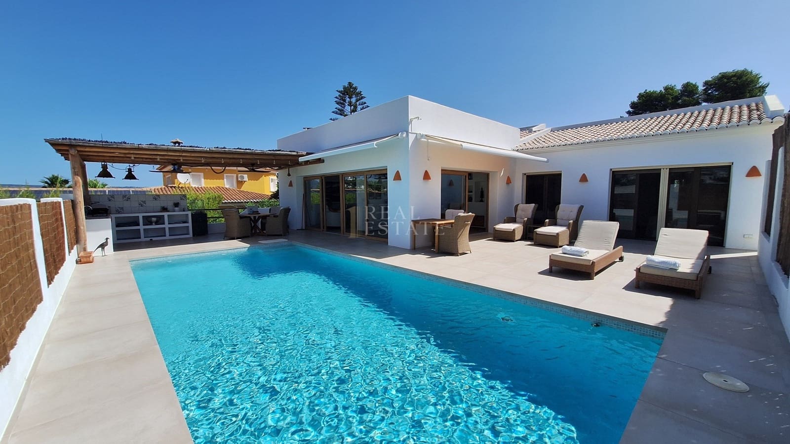 3 chambre Villa/Maison à vendre à Javea / Xabia avec piscine - 799 950 € (Ref: 10060797)
