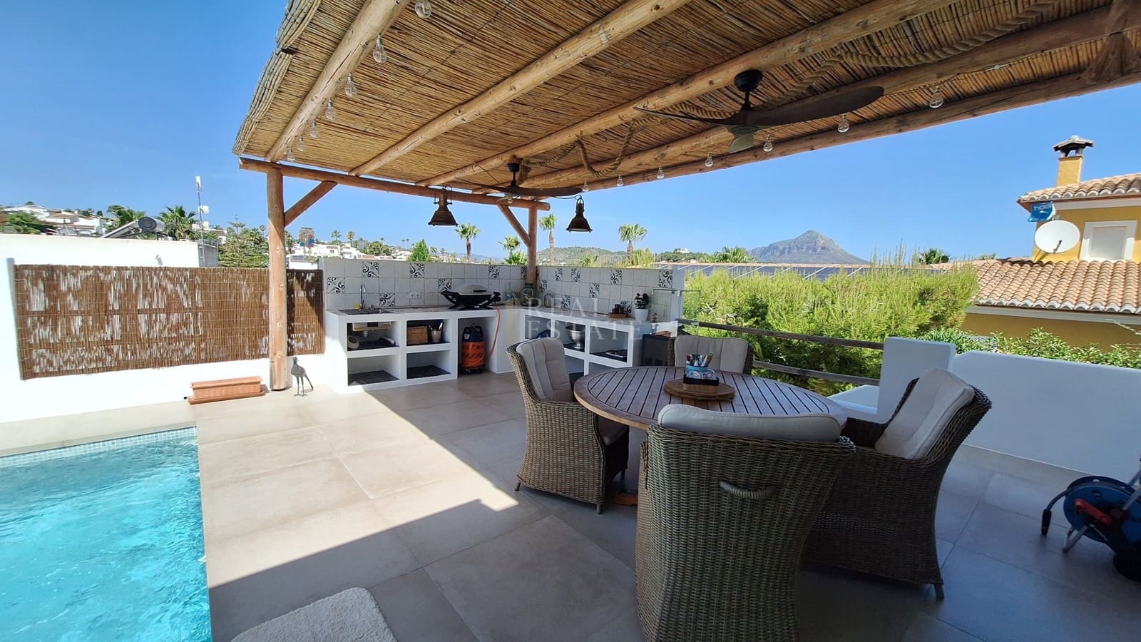 3 chambre Villa/Maison à vendre à Javea / Xabia avec piscine - 799 950 € (Ref: 10060797)