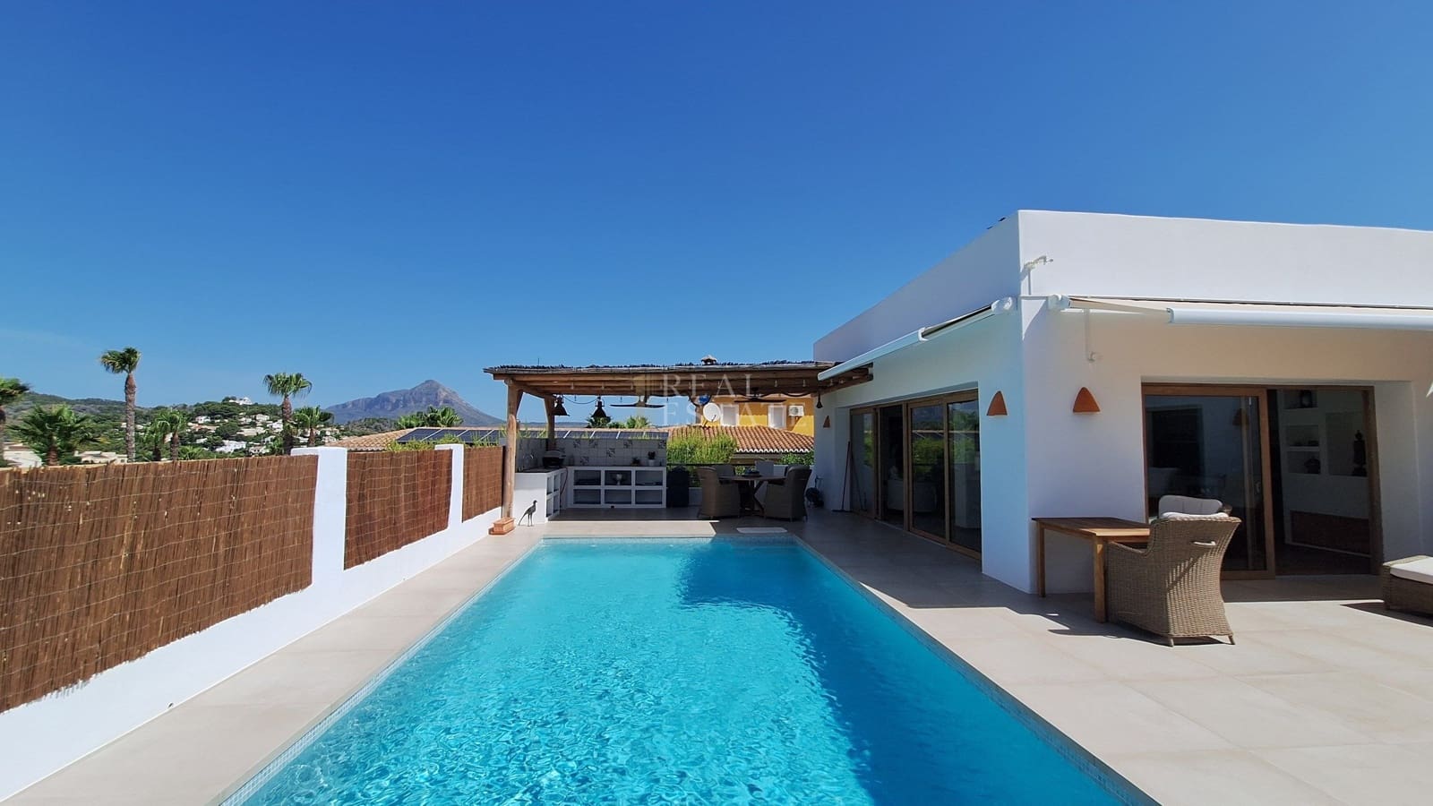 3 chambre Villa/Maison à vendre à Javea / Xabia avec piscine - 799 950 € (Ref: 10060797)