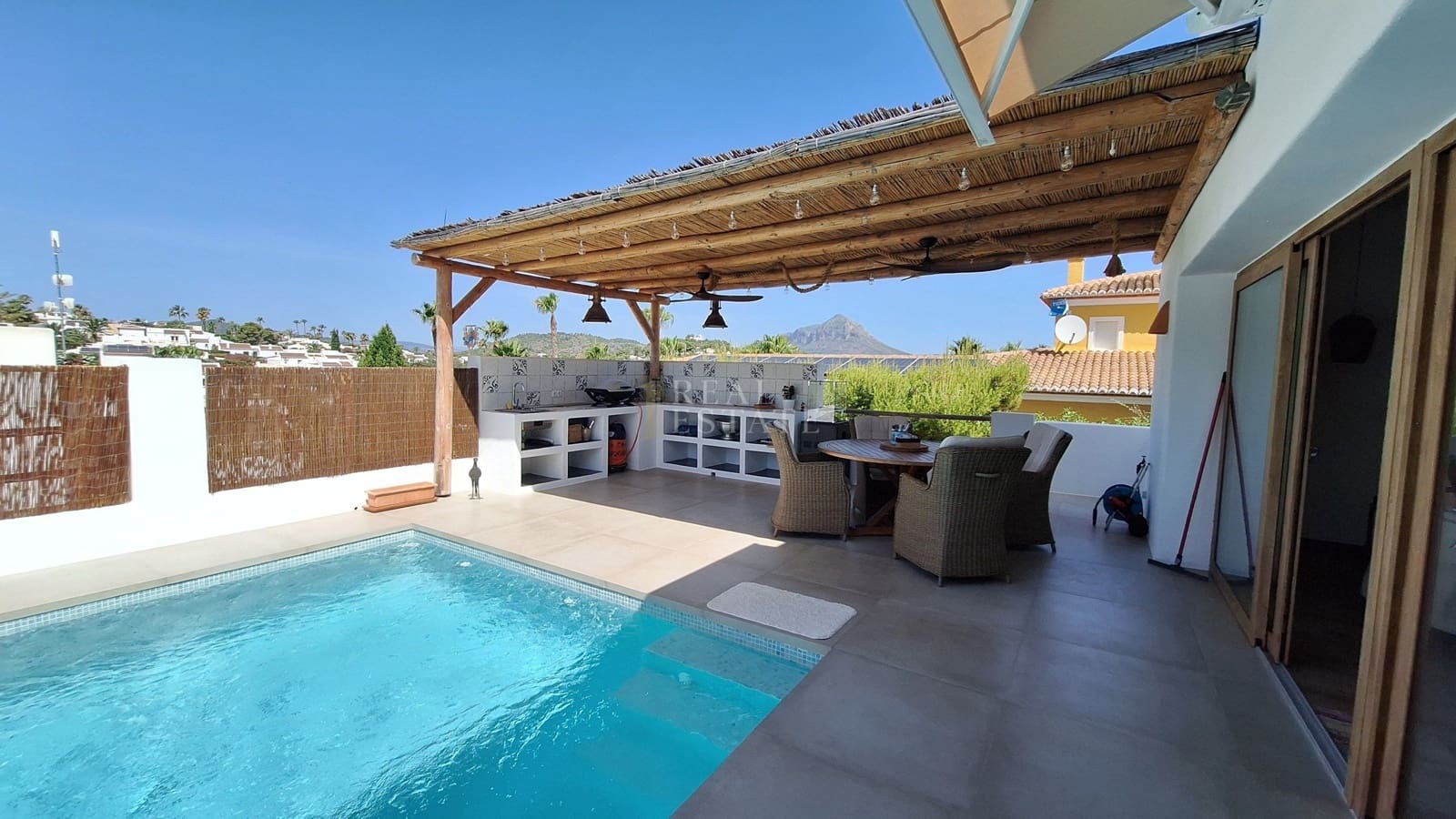 3 chambre Villa/Maison à vendre à Javea / Xabia avec piscine - 799 950 € (Ref: 10060797)