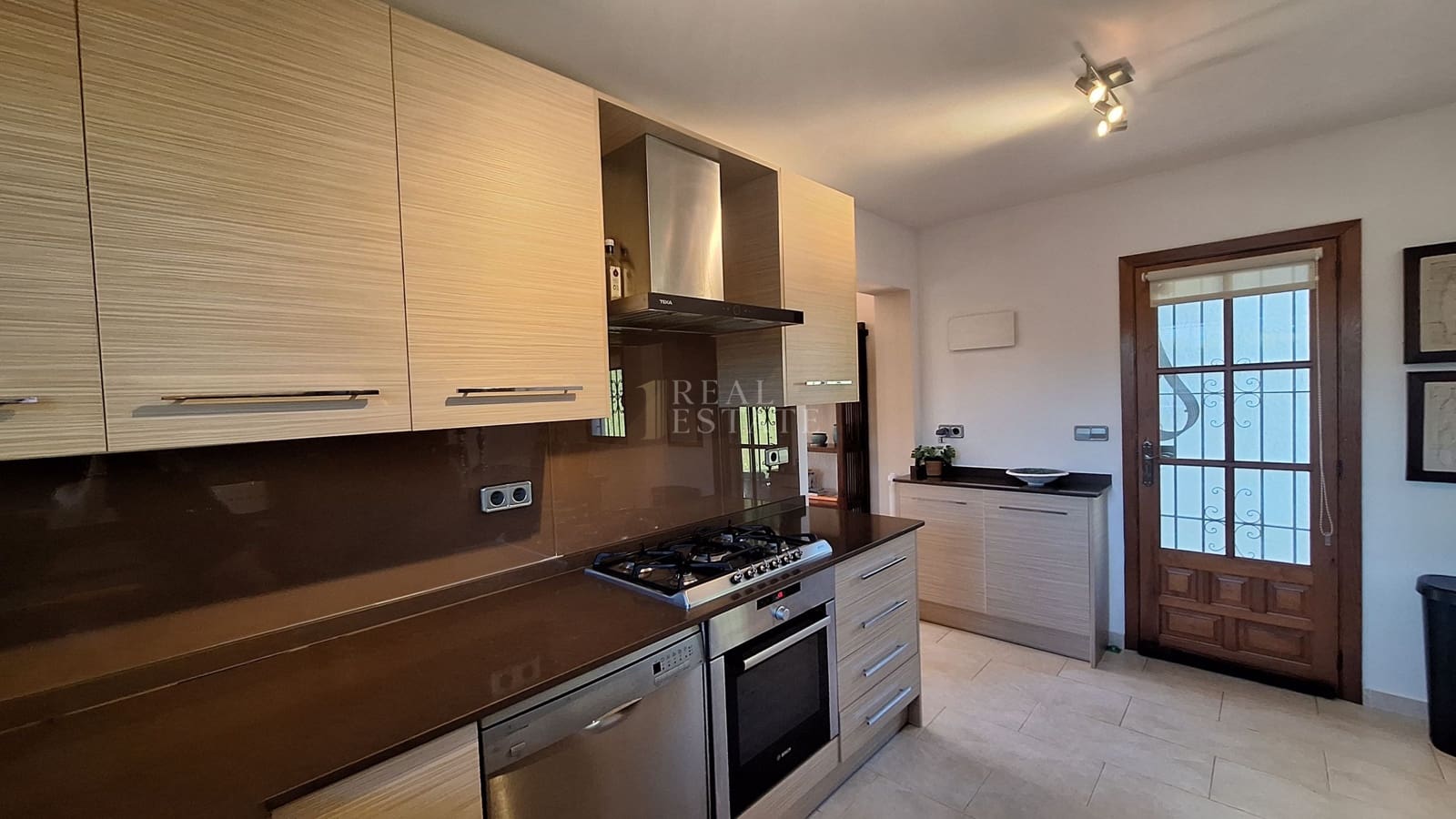 Chalet de 3 habitaciones en Javea / Xàbia en venta con piscina - 675.000 € (Ref: 10076886)