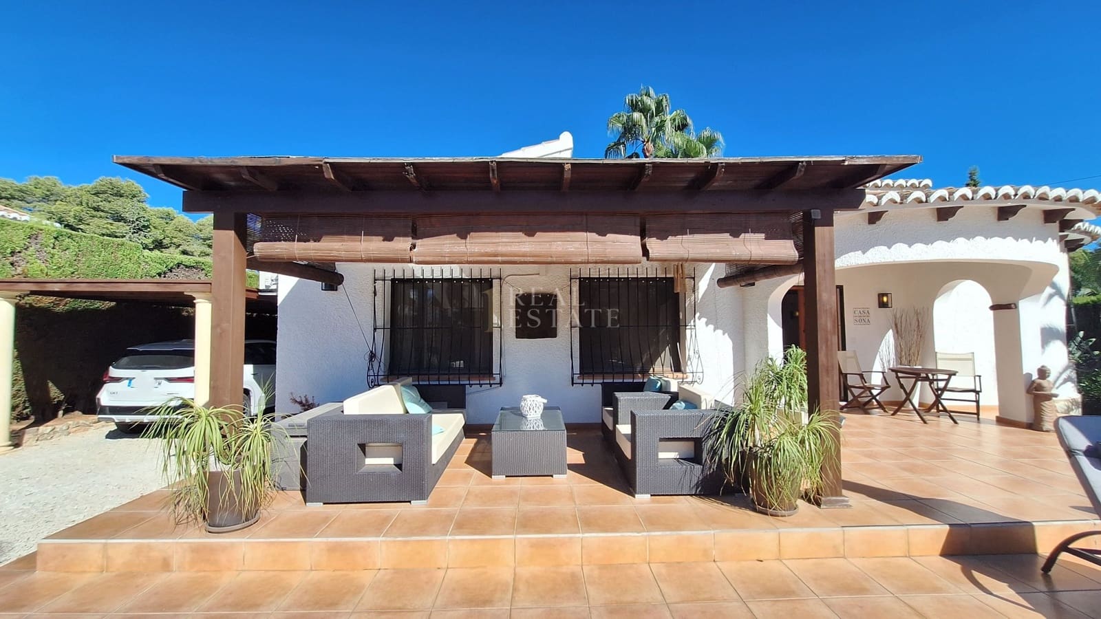 Chalet de 3 habitaciones en Javea / Xàbia en venta con piscina - 675.000 € (Ref: 10076886)