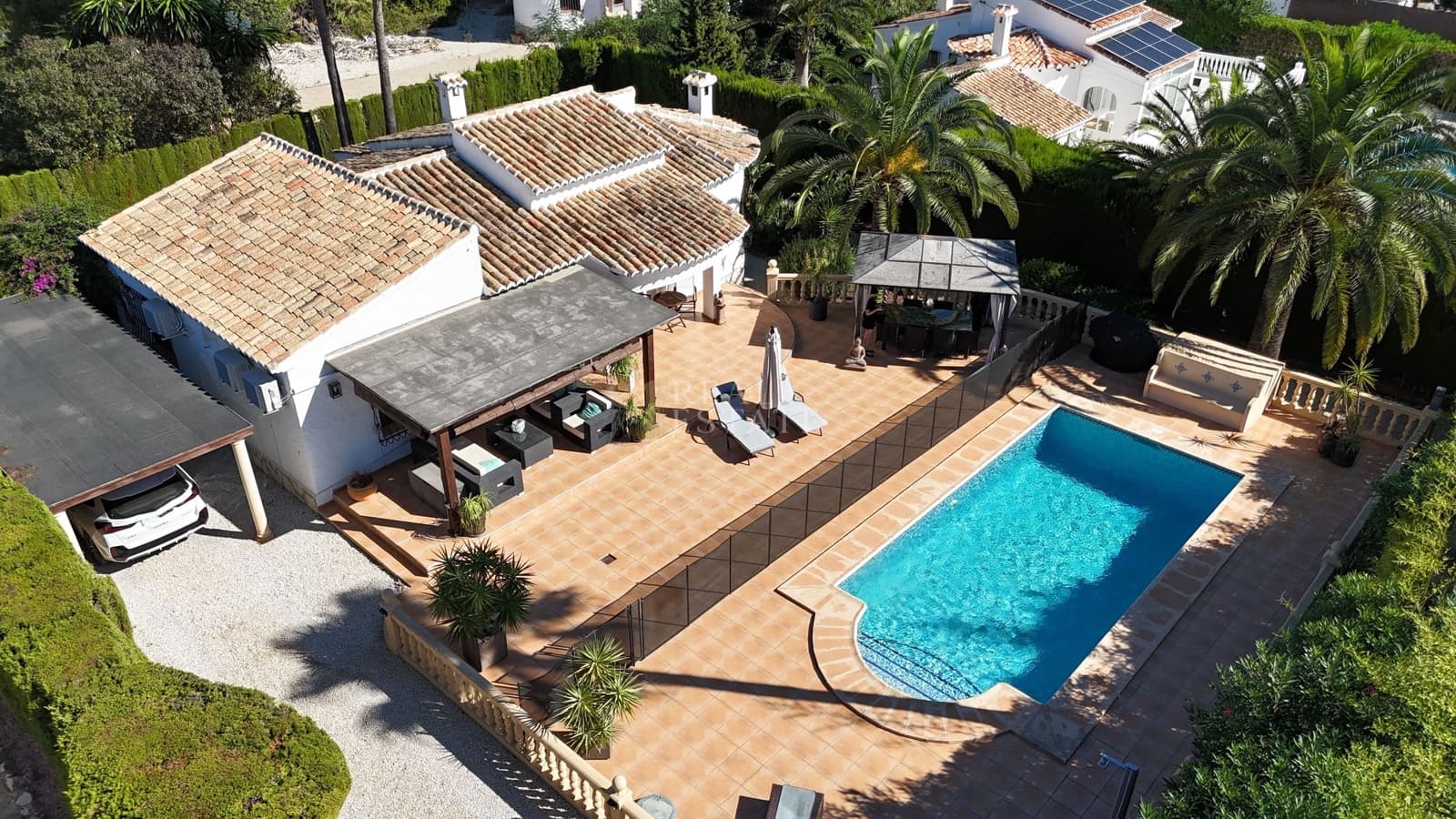 Chalet de 3 habitaciones en Javea / Xàbia en venta con piscina - 675.000 € (Ref: 10076886)