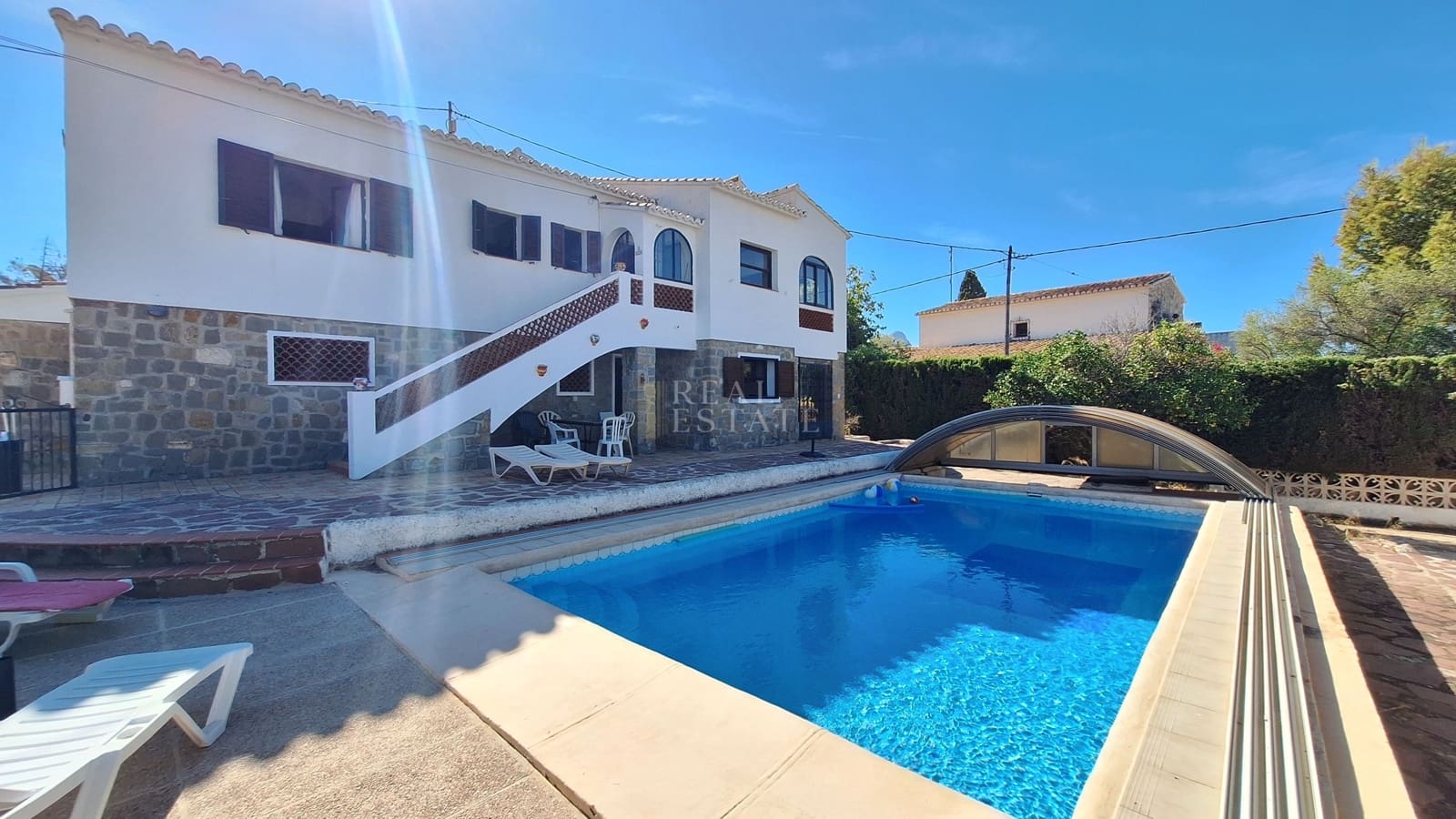 5 makuuhuone Huvila myytävänä paikassa Calpe / Calp mukana uima-altaan 
autotalli - 625 000 € (Ref: 10101390)