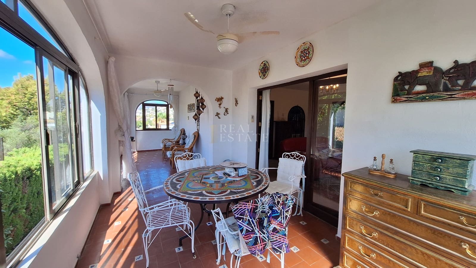 5 makuuhuone Huvila myytävänä paikassa Calpe / Calp mukana uima-altaan 
autotalli - 625 000 € (Ref: 10101390)