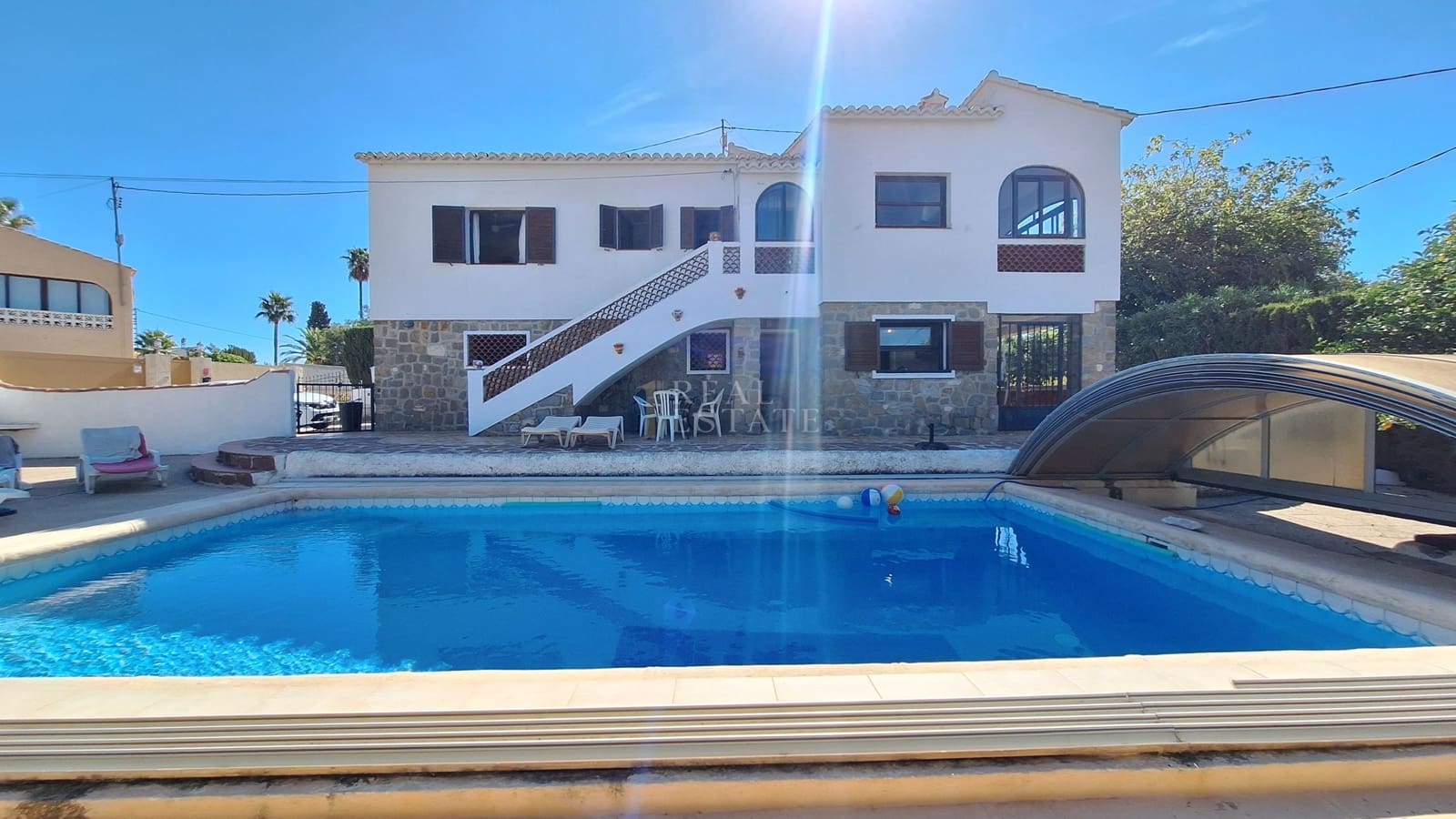 5 makuuhuone Huvila myytävänä paikassa Calpe / Calp mukana uima-altaan 
autotalli - 625 000 € (Ref: 10101390)