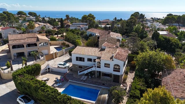 5 makuuhuone Huvila myytävänä paikassa Calpe / Calp mukana uima-altaan 
autotalli - 625 000 € (Ref: 10101390)