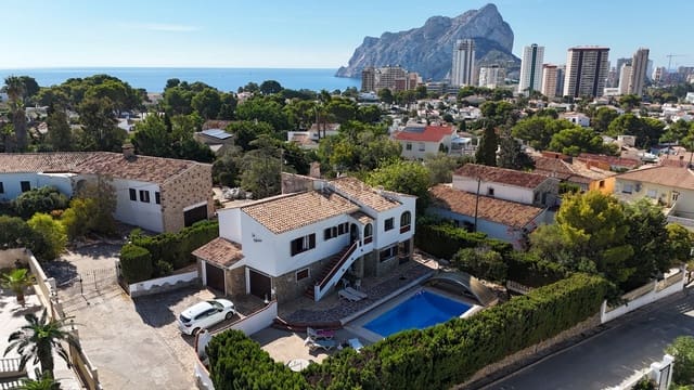 5 makuuhuone Huvila myytävänä paikassa Calpe / Calp mukana uima-altaan 
autotalli - 625 000 € (Ref: 10101390)