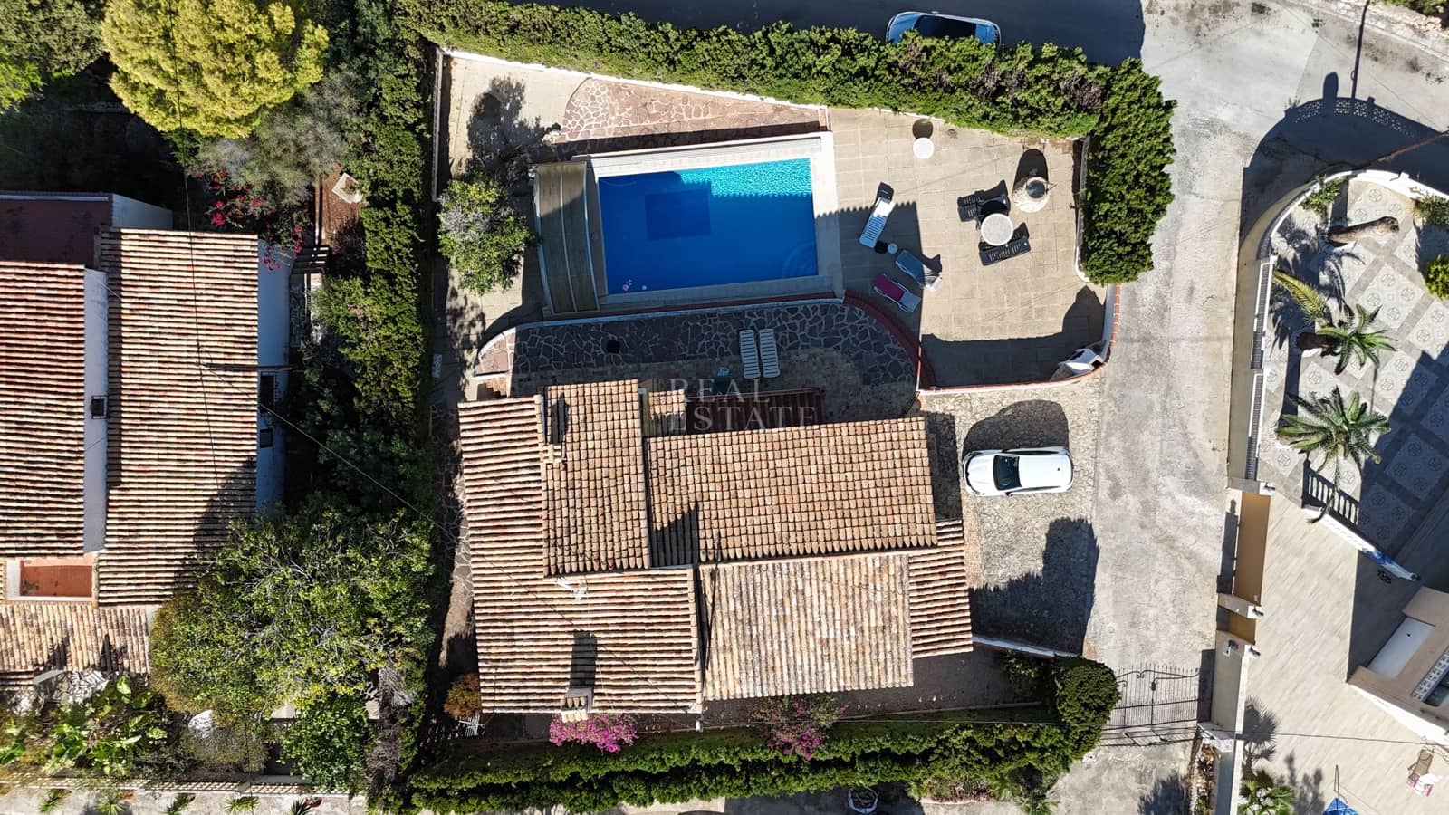 5 makuuhuone Huvila myytävänä paikassa Calpe / Calp mukana uima-altaan 
autotalli - 625 000 € (Ref: 10101390)