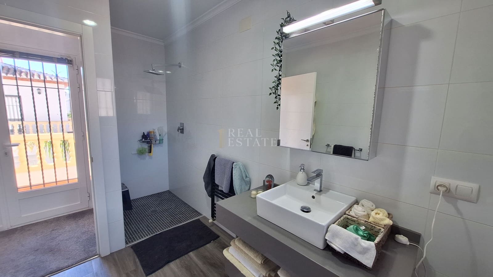 3 slaapkamer Villa te koop in Sagra met zwembad garage - € 375.000 (Ref: 10154159)