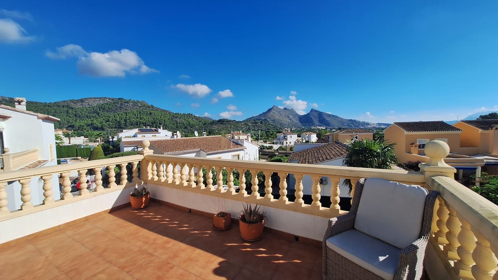 3 slaapkamer Villa te koop in Sagra met zwembad garage - € 375.000 (Ref: 10154159)