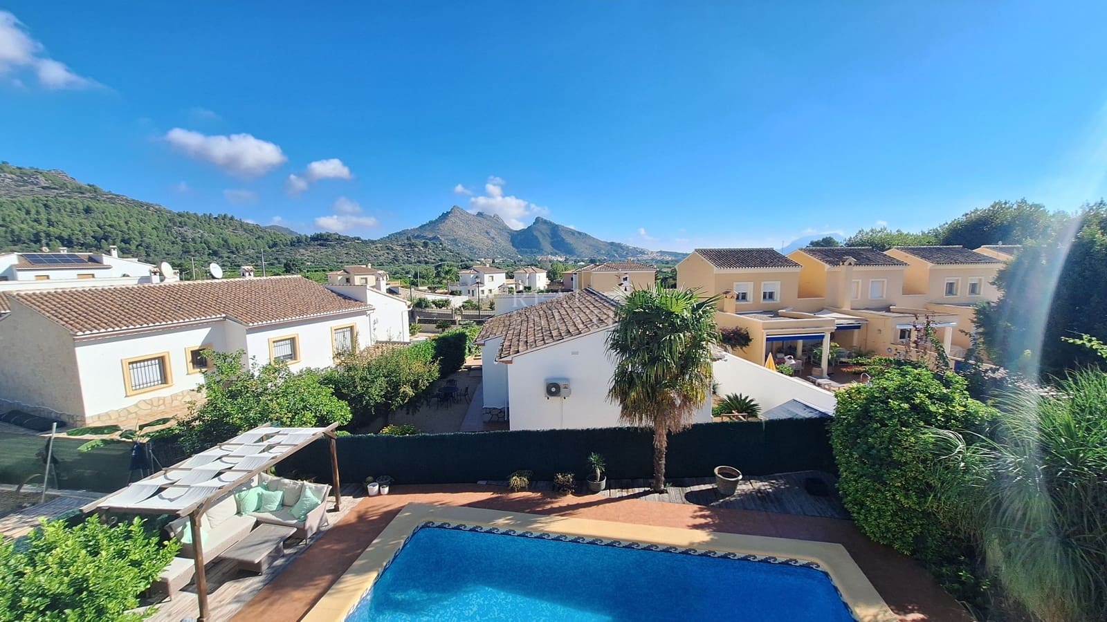 3 slaapkamer Villa te koop in Sagra met zwembad garage - € 375.000 (Ref: 10154159)