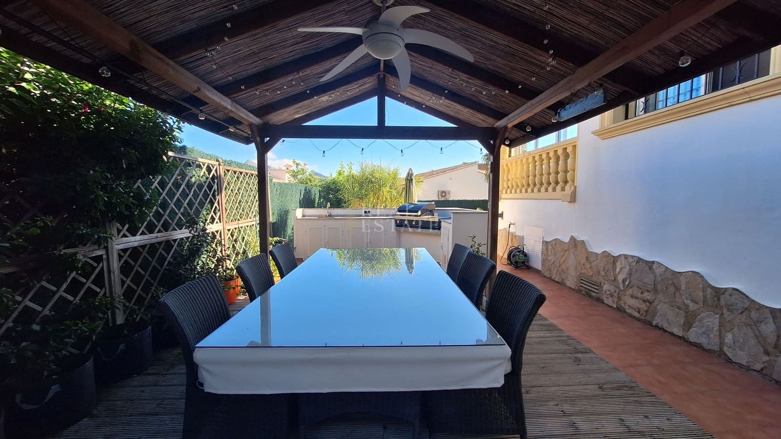 3 slaapkamer Villa te koop in Sagra met zwembad garage - € 375.000 (Ref: 10154159)