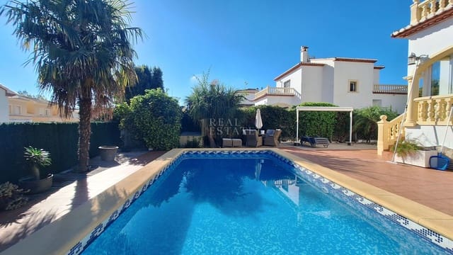 3 slaapkamer Villa te koop in Sagra met zwembad garage - € 375.000 (Ref: 10154159)