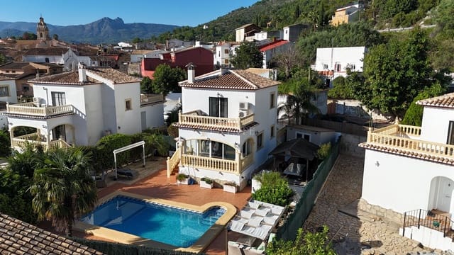 3 slaapkamer Villa te koop in Sagra met zwembad garage - € 375.000 (Ref: 10154159)