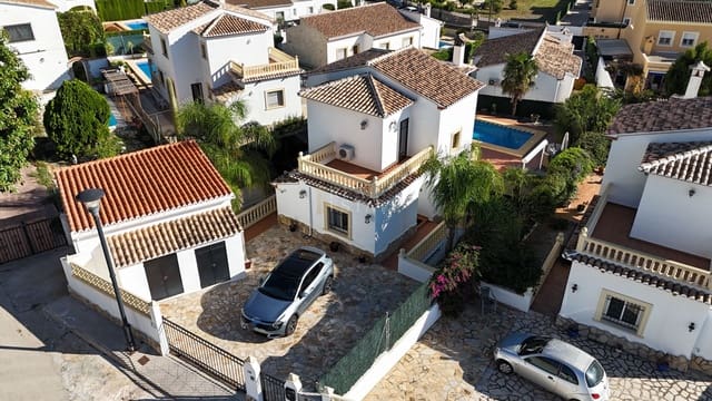 3 slaapkamer Villa te koop in Sagra met zwembad garage - € 375.000 (Ref: 10154159)