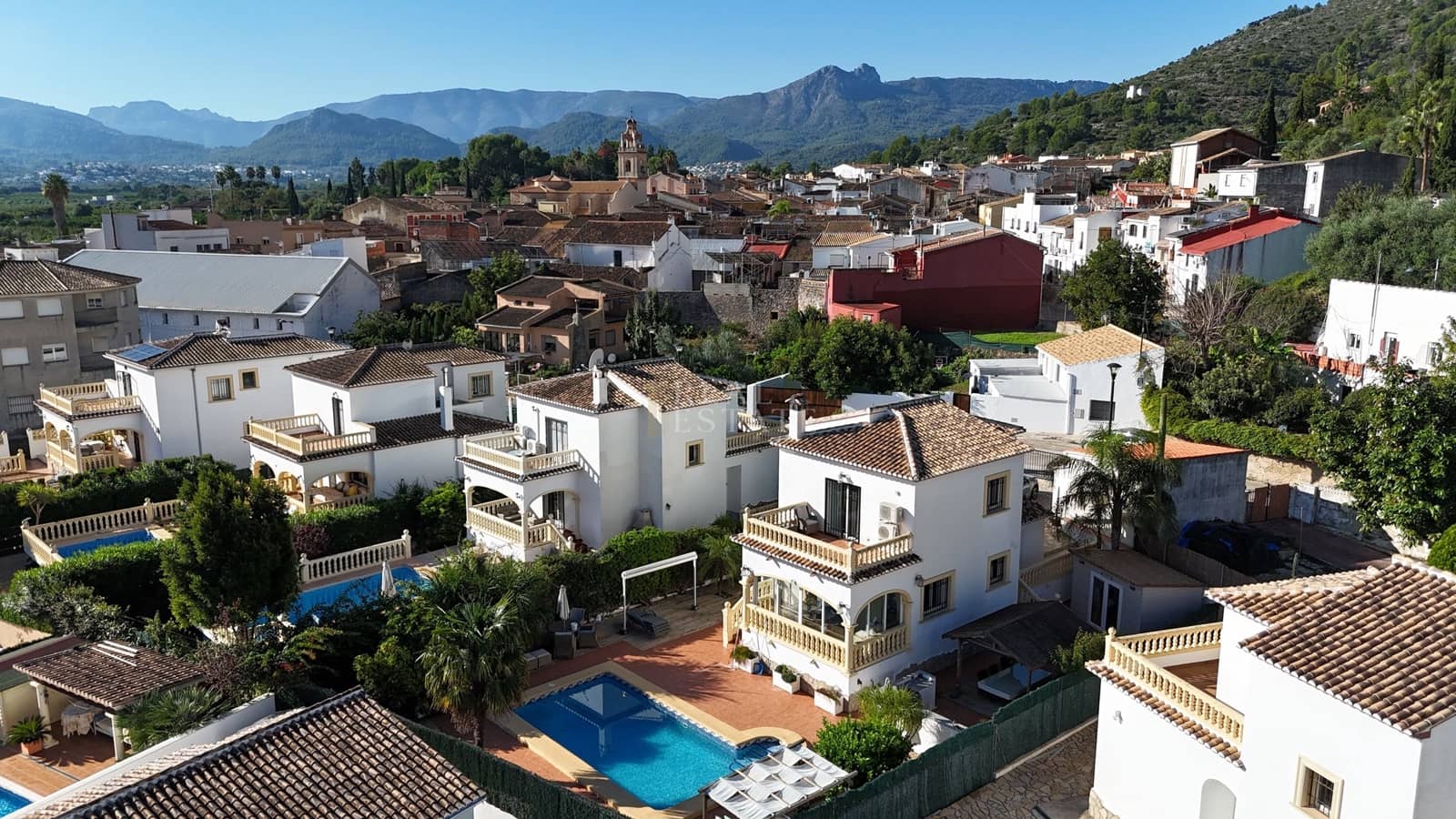 3 slaapkamer Villa te koop in Sagra met zwembad garage - € 375.000 (Ref: 10154159)