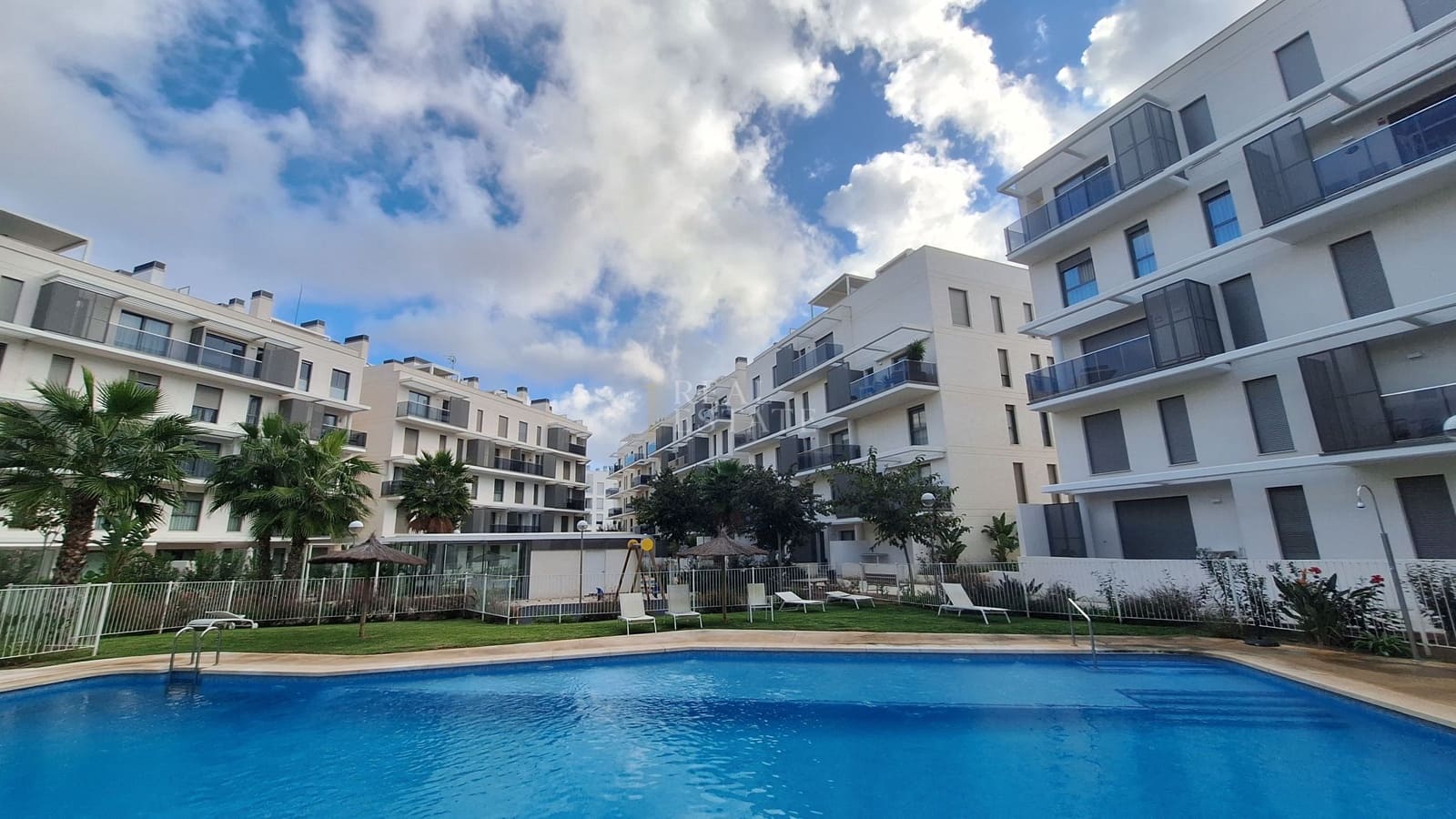 3 slaapkamer Appartement te koop in Denia met zwembad garage - € 469.950 (Ref: 10182148)