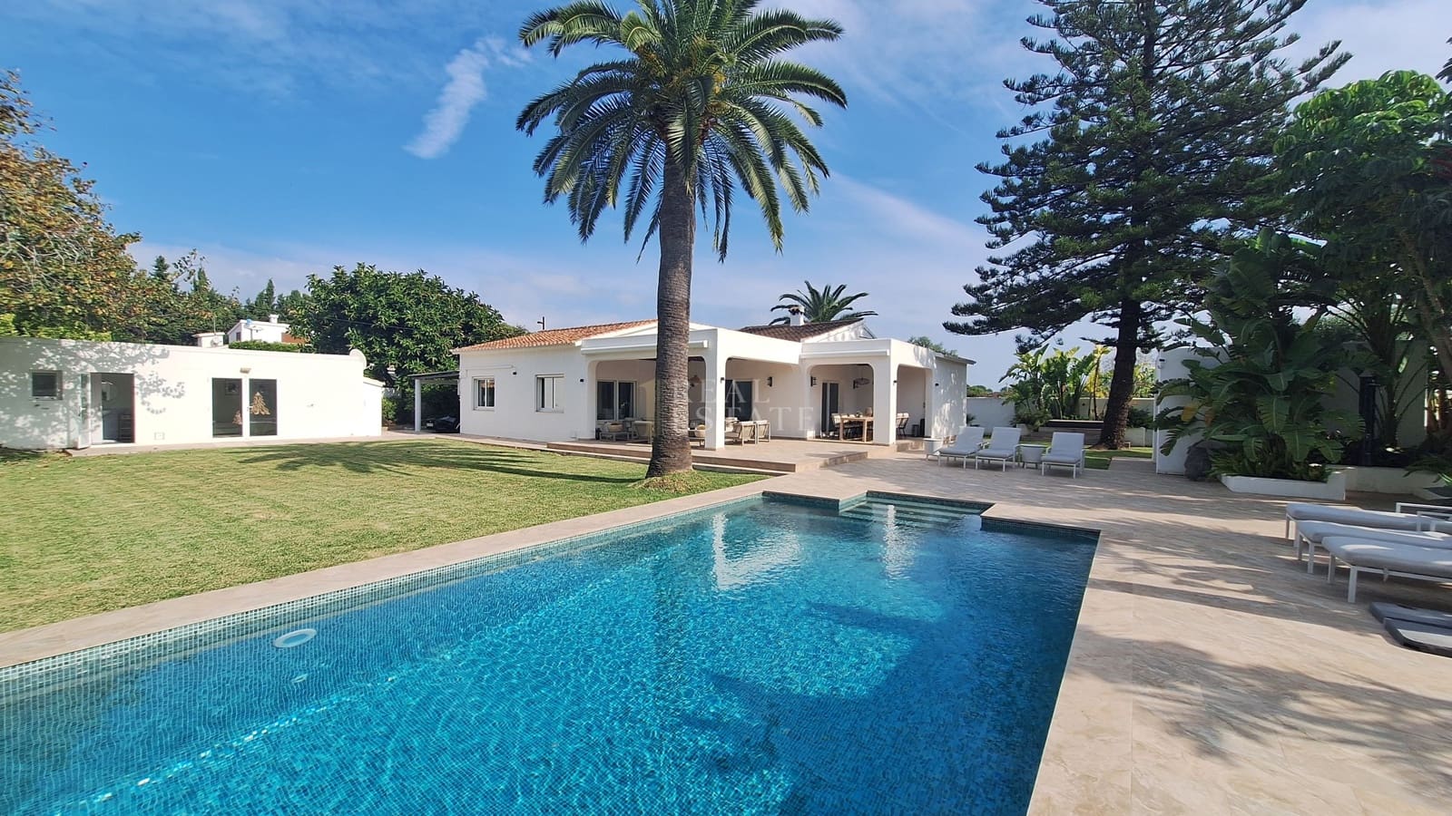 4 soverom Villa til salgs i Denia med svømmebasseng garasje - € 699 950 (Ref: 10186170)