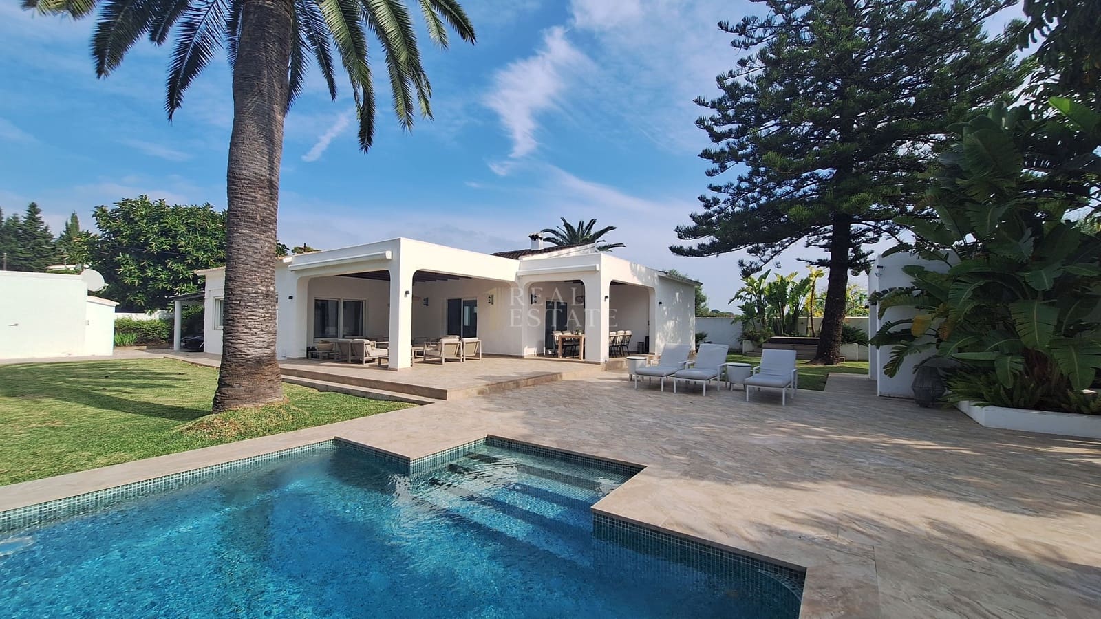 4 soverom Villa til salgs i Denia med svømmebasseng garasje - € 699 950 (Ref: 10186170)