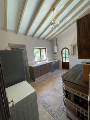 7 bedroom Villa for sale in La Nucia with pool garage - € 2,500,000 (Ref: 8555422)