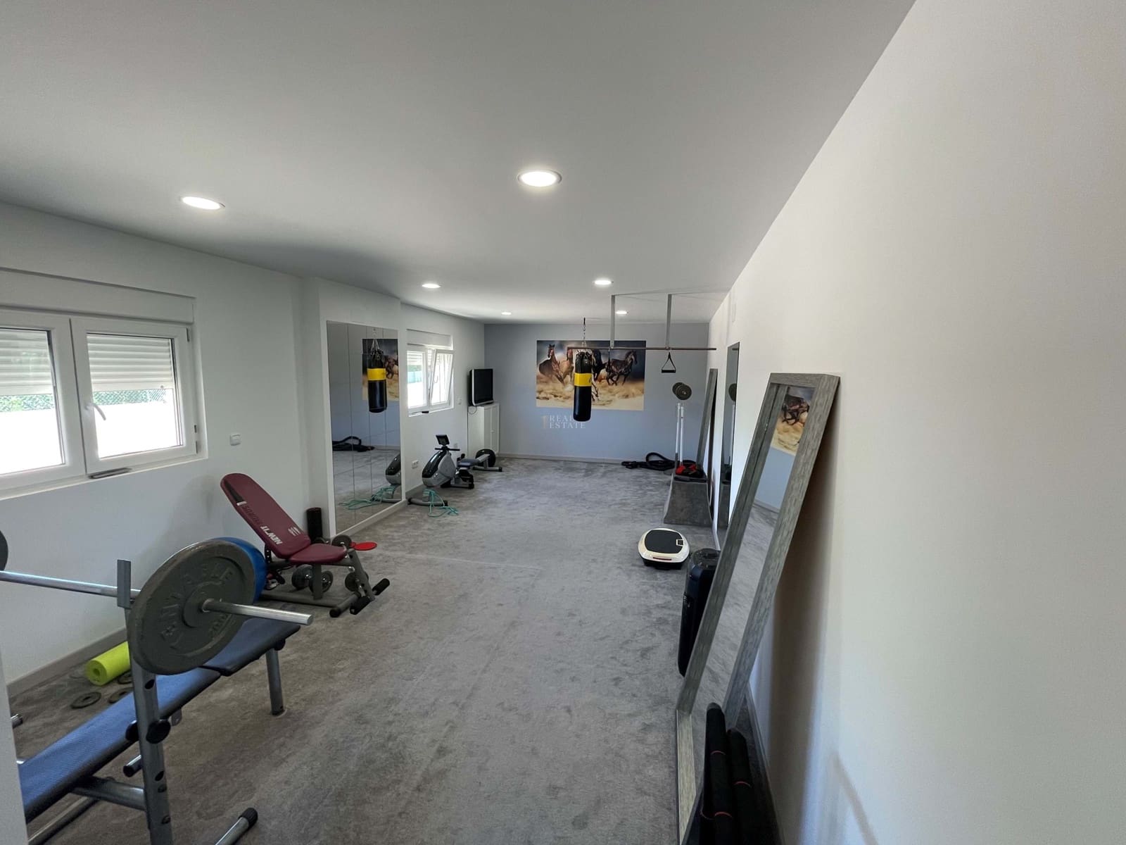 7 bedroom Villa for sale in La Nucia with pool garage - € 2,500,000 (Ref: 8555422)