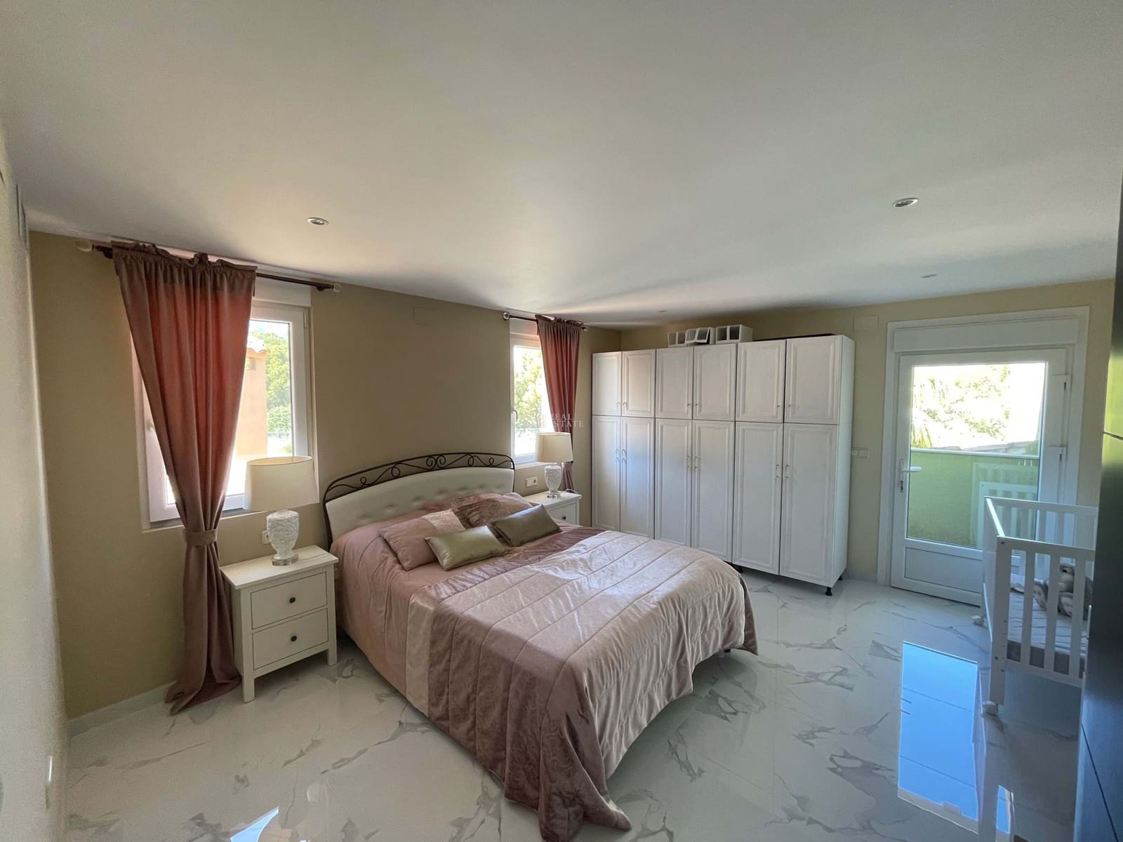 7 bedroom Villa for sale in La Nucia with pool garage - € 2,500,000 (Ref: 8555422)