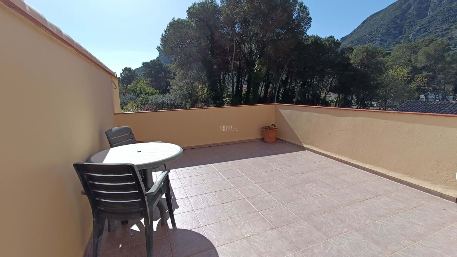 4 bedroom Villa for sale in Barx with pool garage - € 475,000 (Ref: 8555423)