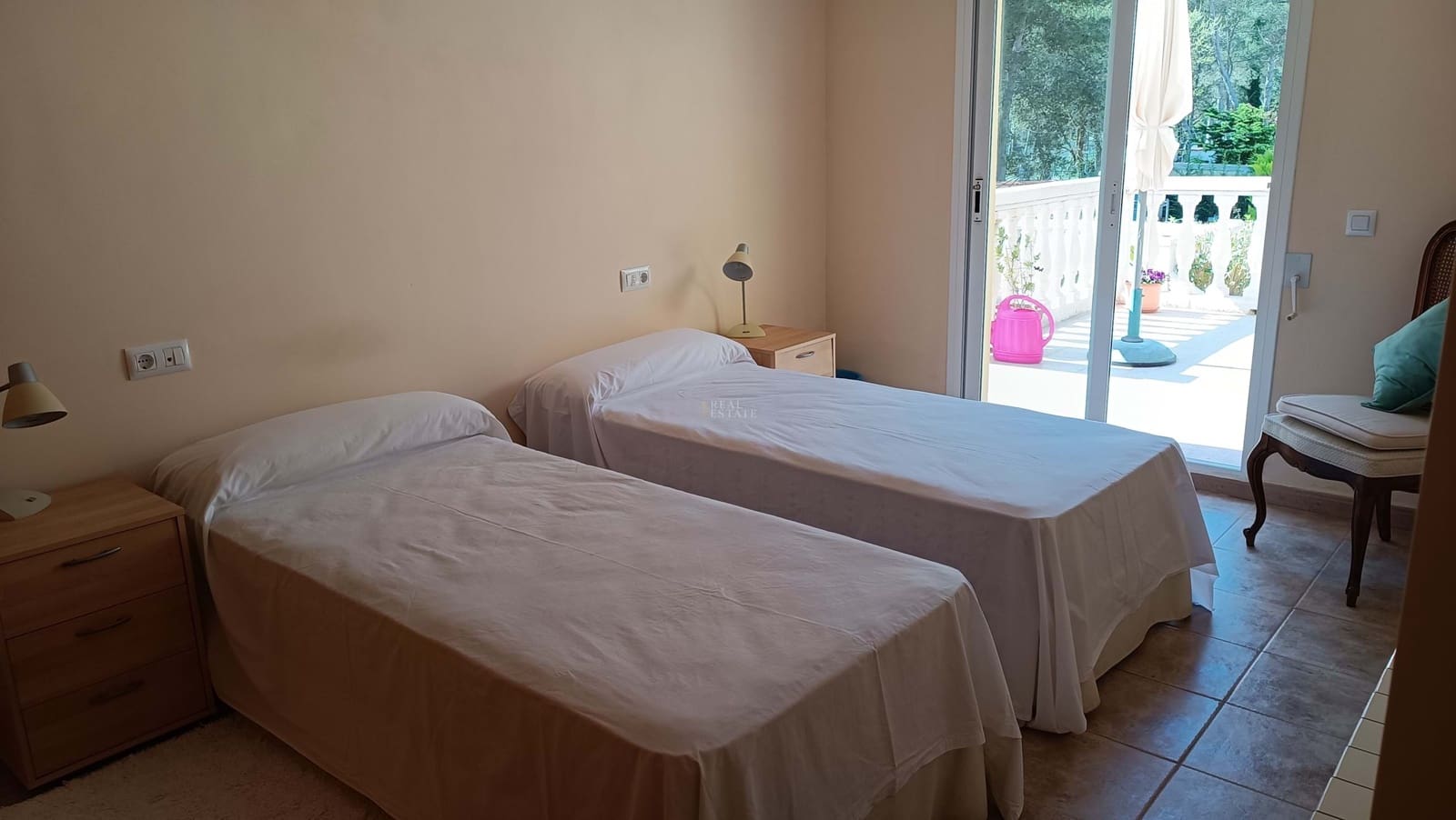 4 bedroom Villa for sale in Barx with pool garage - € 475,000 (Ref: 8555423)