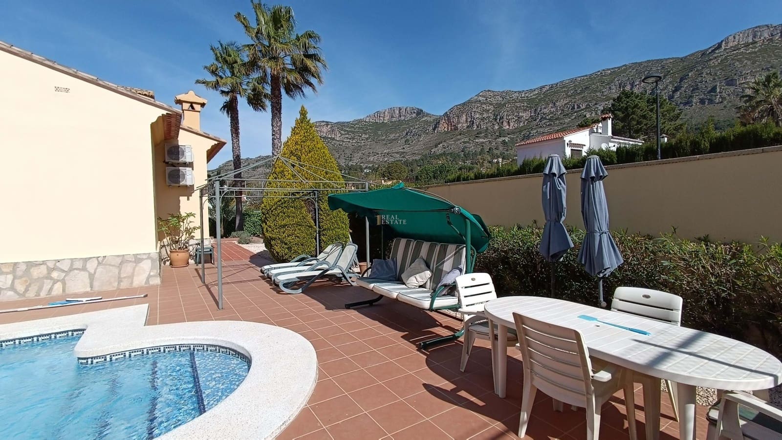 4 bedroom Villa for sale in Barx with pool garage - € 475,000 (Ref: 8555423)