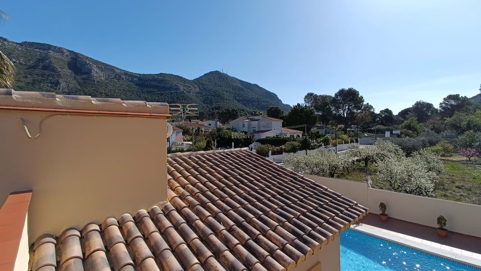 4 bedroom Villa for sale in Barx with pool garage - € 475,000 (Ref: 8555423)