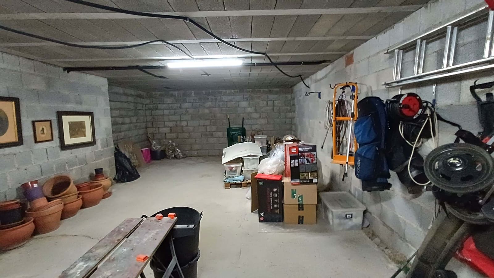 4 bedroom Villa for sale in Barx with pool garage - € 475,000 (Ref: 8555423)