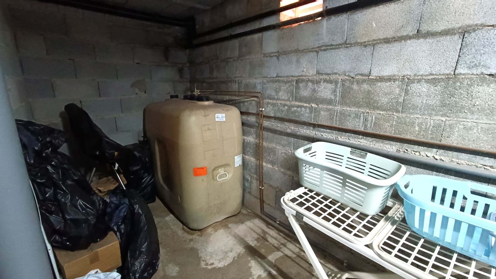 4 bedroom Villa for sale in Barx with pool garage - € 475,000 (Ref: 8555423)