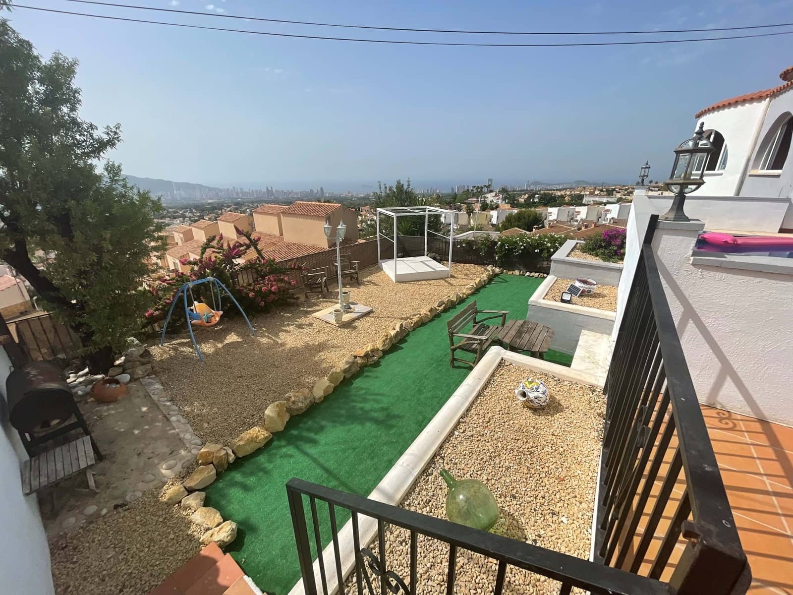 Chalet de 6 habitaciones en La Nucia en venta con piscina garaje - 650.000 € (Ref: 8555442)