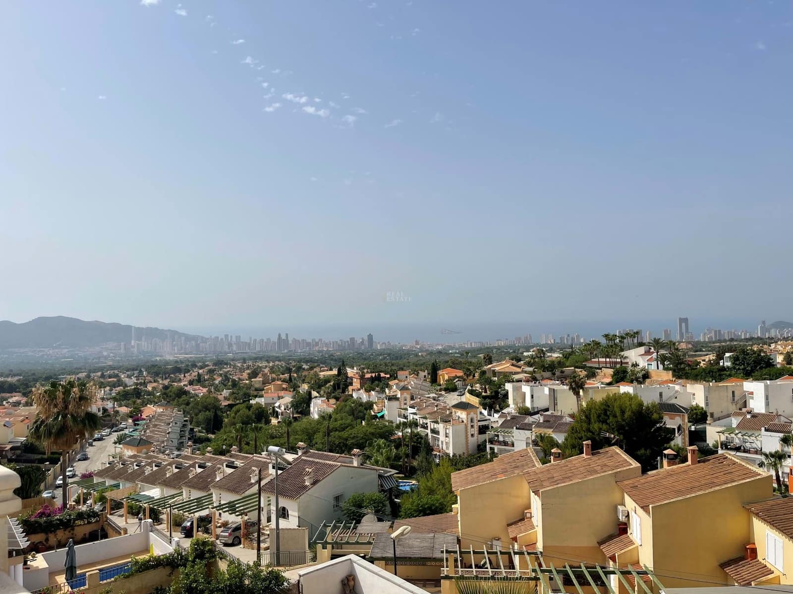 Chalet de 6 habitaciones en La Nucia en venta con piscina garaje - 650.000 € (Ref: 8555442)