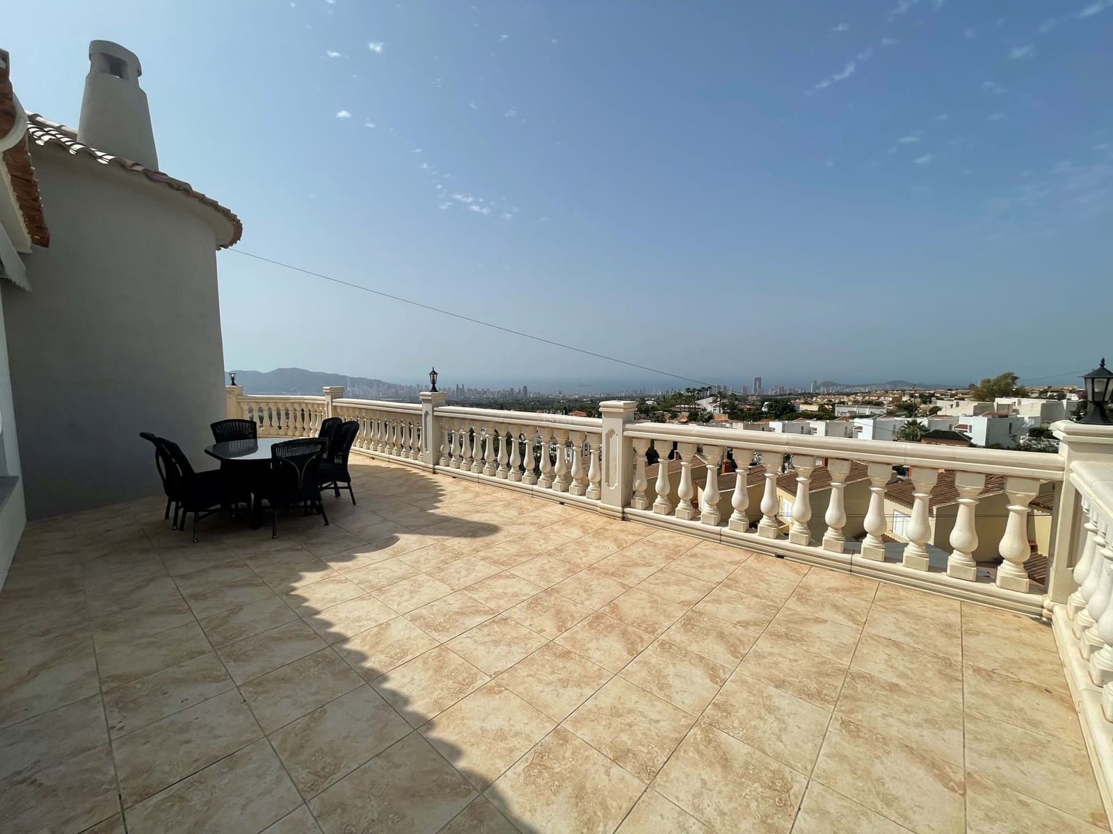 Chalet de 6 habitaciones en La Nucia en venta con piscina garaje - 650.000 € (Ref: 8555442)