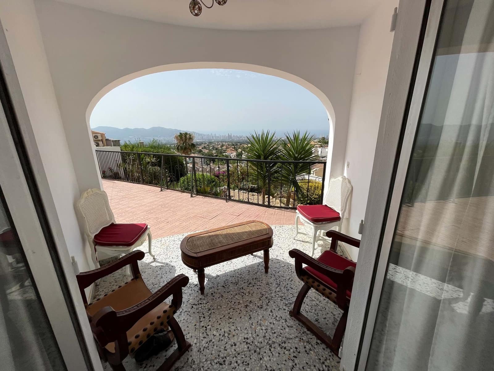 Chalet de 6 habitaciones en La Nucia en venta con piscina garaje - 650.000 € (Ref: 8555442)